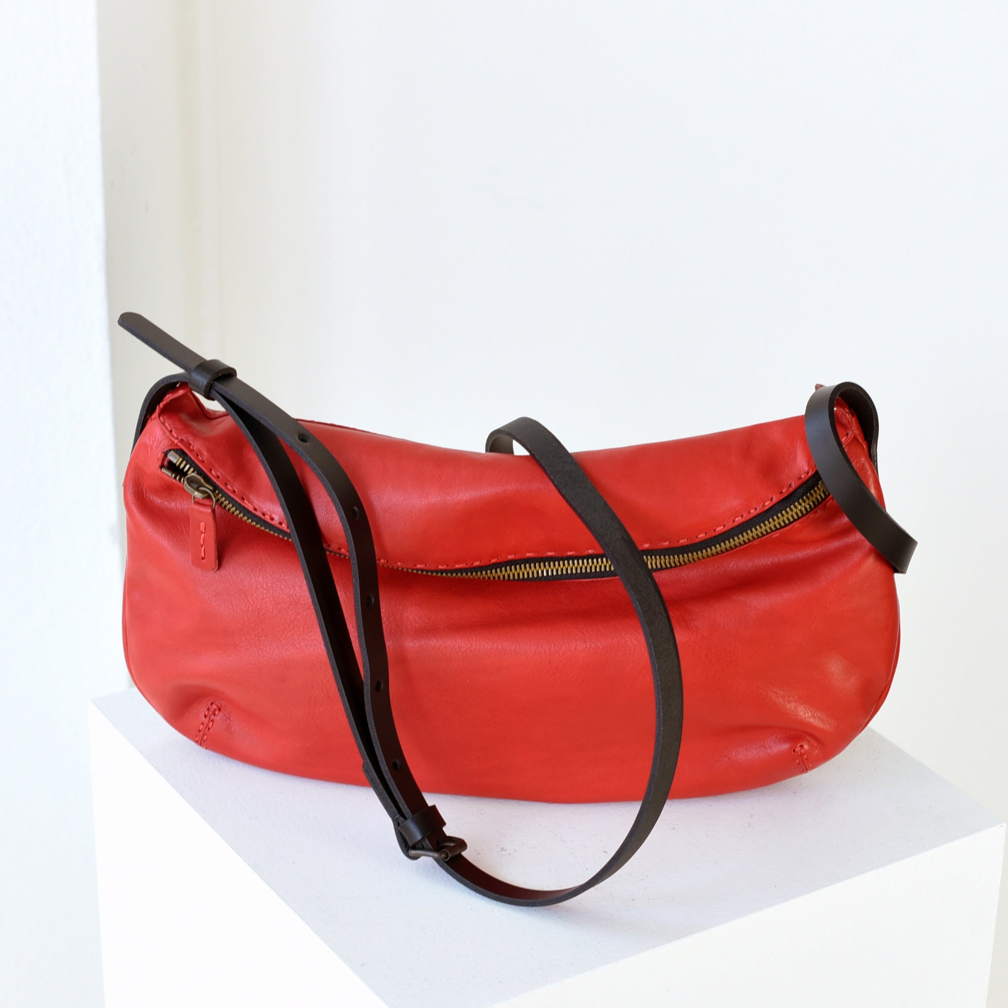 Johnny Farah Small Alba Cross-Body Bag (red) – A Mano: Luxury