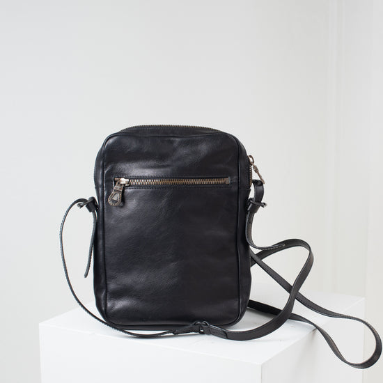 Johnny Farah "Tours" Small Cross Body Bag (matte black)