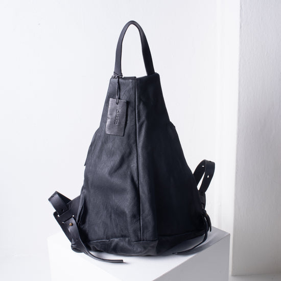 Shoto Triangle Backpack (black)